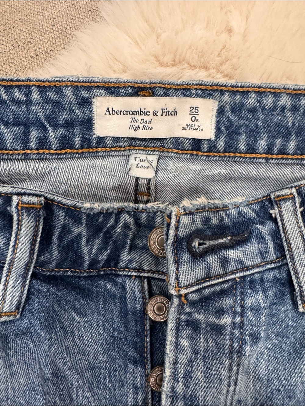 Abercrombie & Fitch  High Rise Jeans - Light Blue Wash